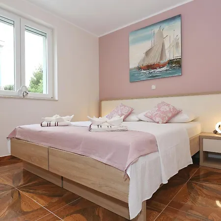 Apartment Erma *